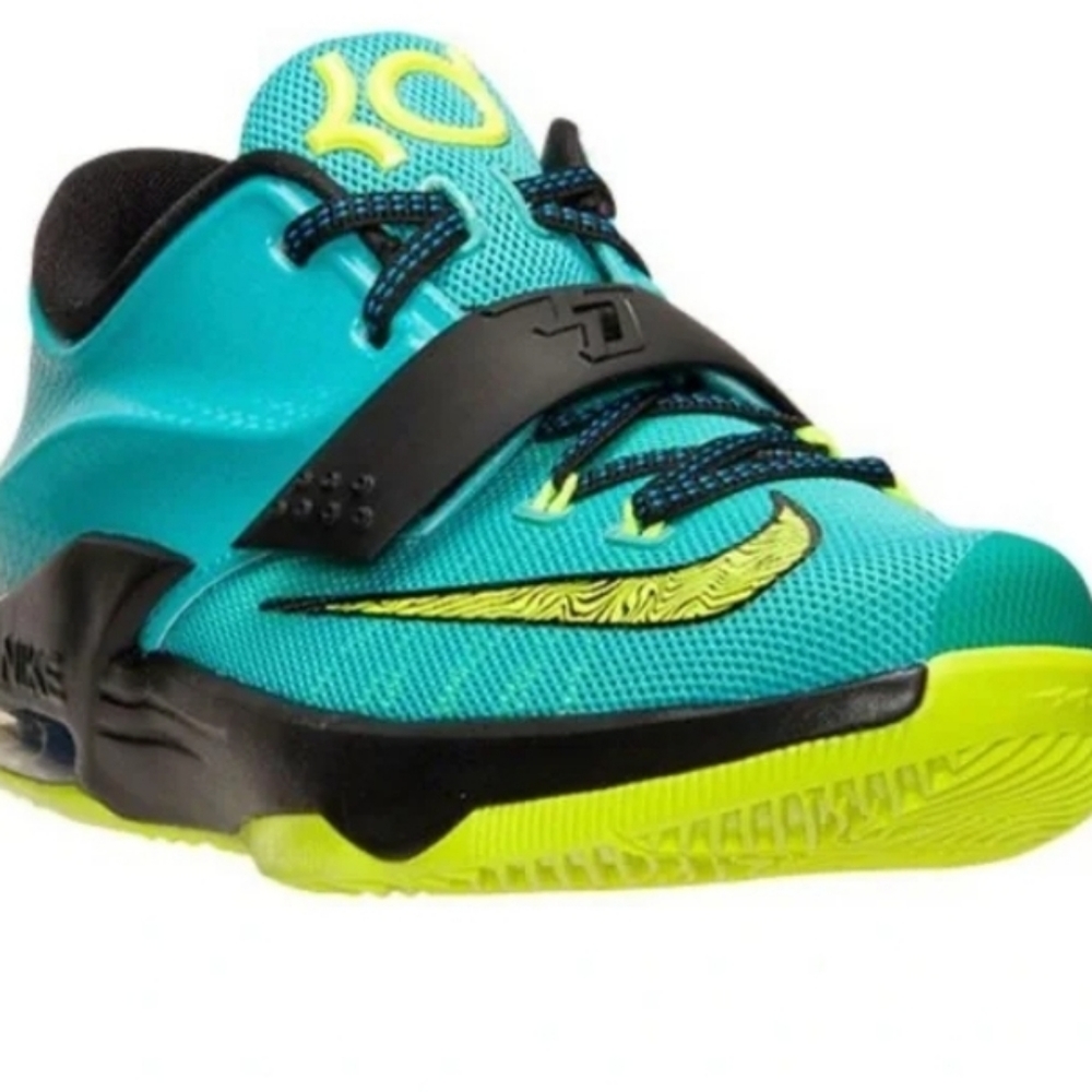 Nike KD Trainers Blue and Green size 7Y